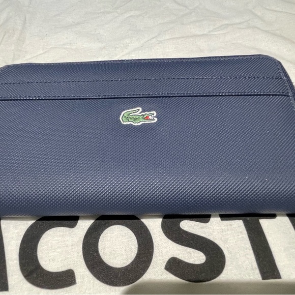 Lacoste Shoulder Bag with Wallet - Picture 4 of 9